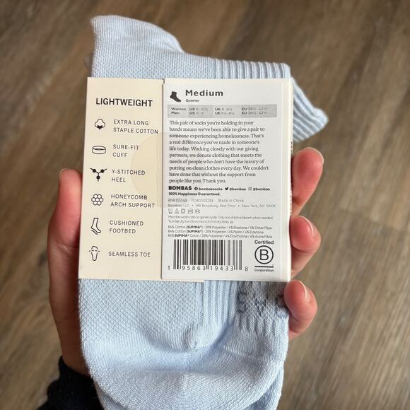 Bombas Modern Rib Quarter Socks Women's Medium Blue NWT Lightweight - Picture 3 of 4
